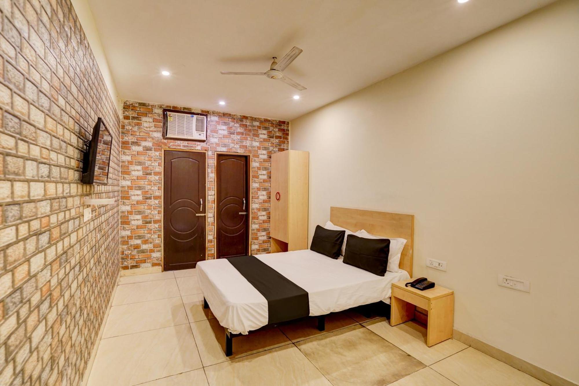 Hotel O Blue Vibes Мирут Екстериор снимка